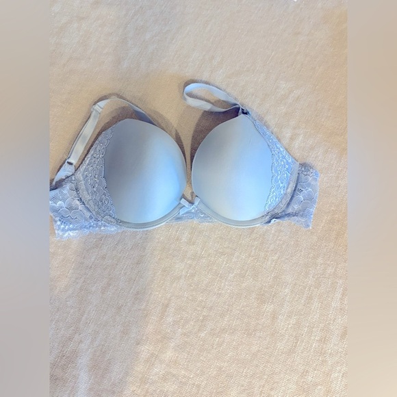 Victoria's Secret Blue Lace Trim Bra - Picture 1 of 4